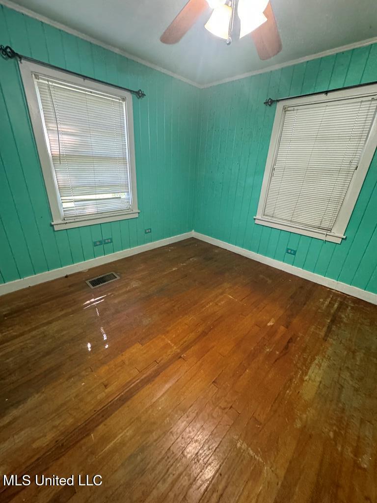200 Cedar Street Property Photo 5