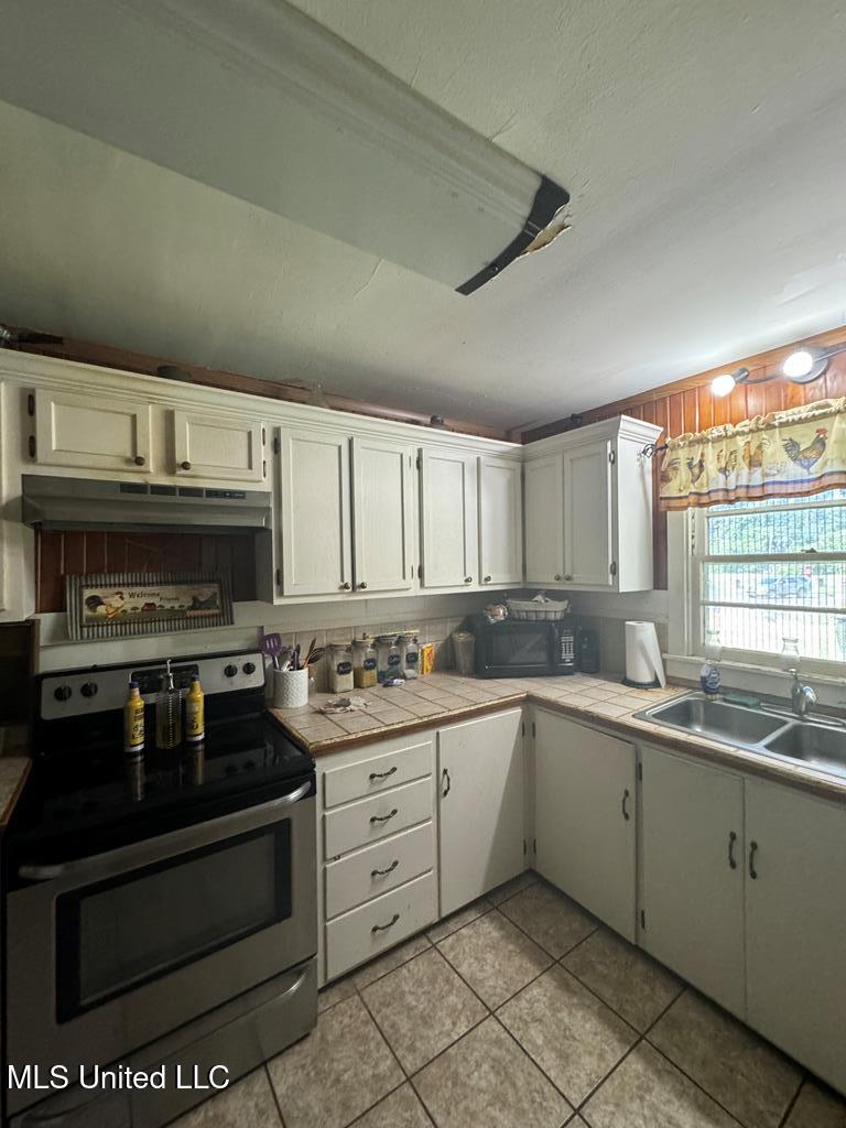 200 Cedar Street Property Photo 6