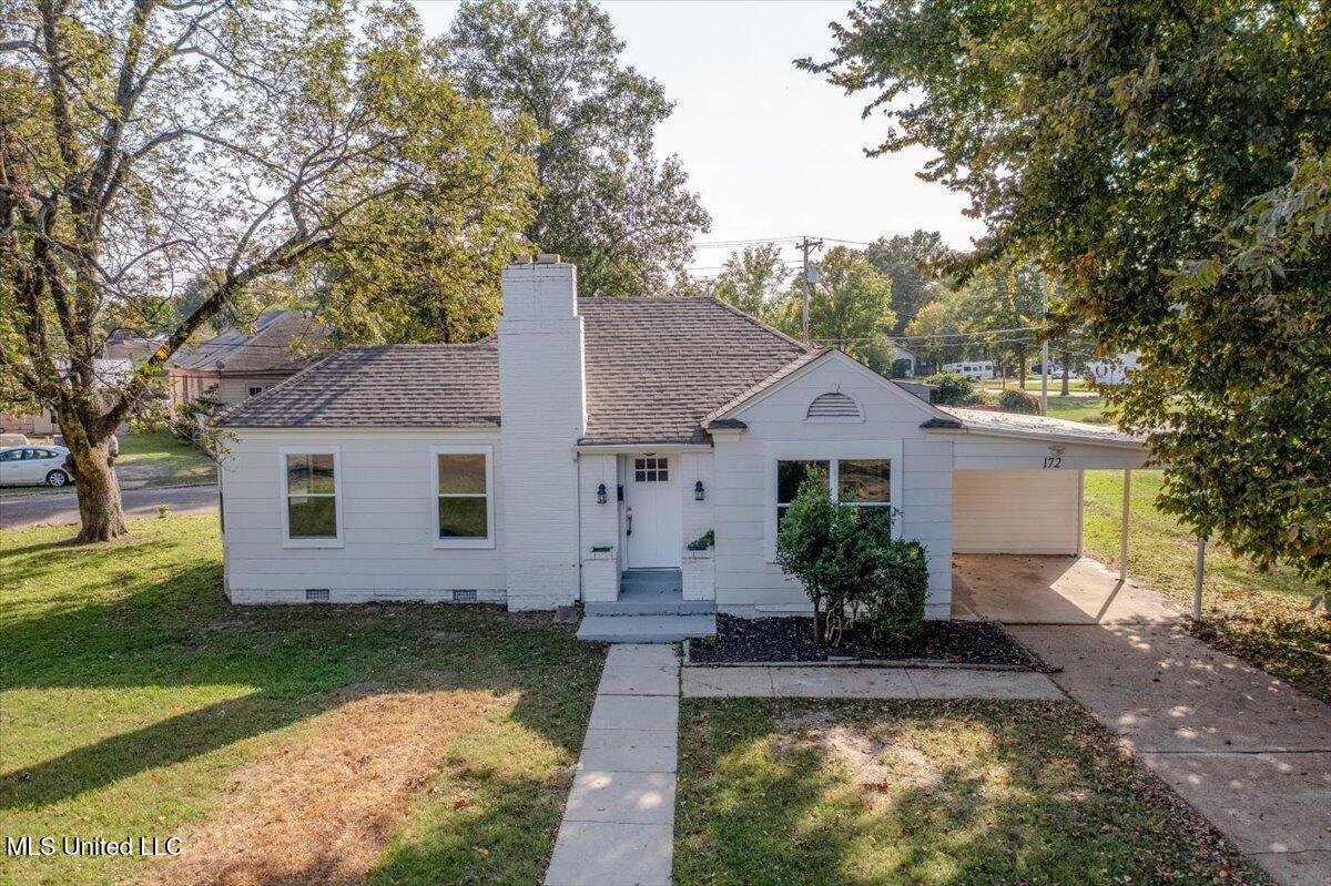 172 Maple Avenue Property Photo