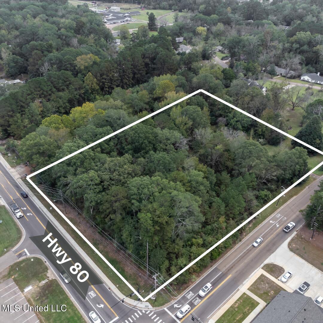 1 E Government Street Property Photo 1