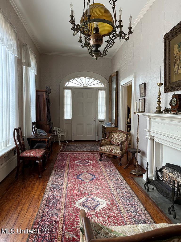 621 Washington Street Property Photo 3