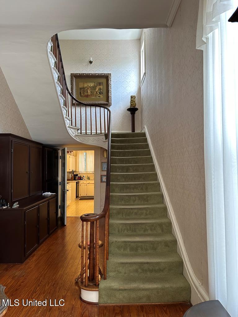621 Washington Street Property Photo 5