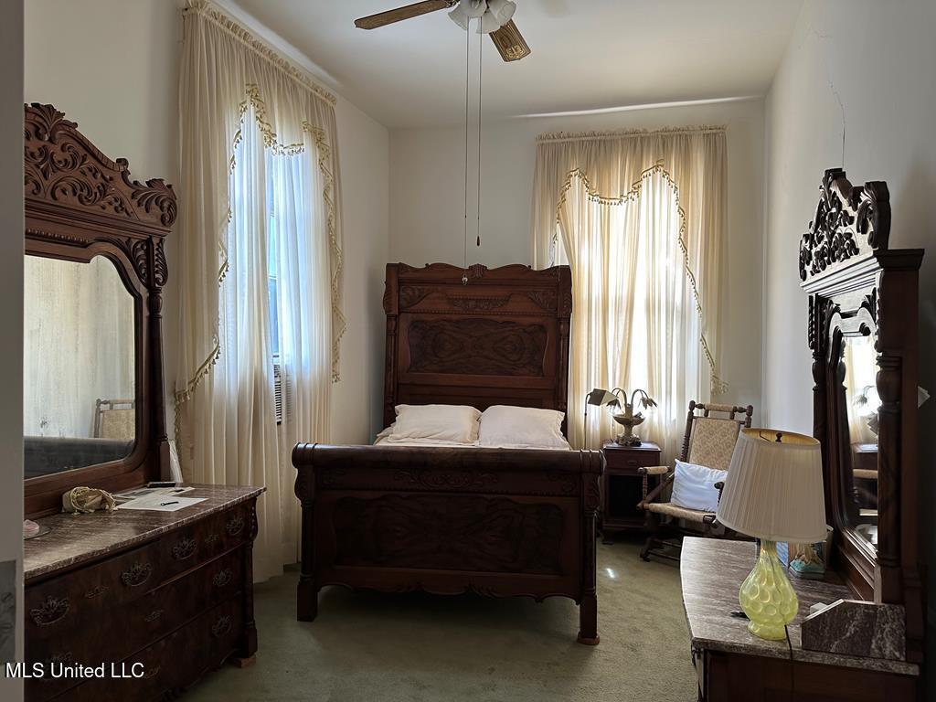 621 Washington Street Property Photo 15