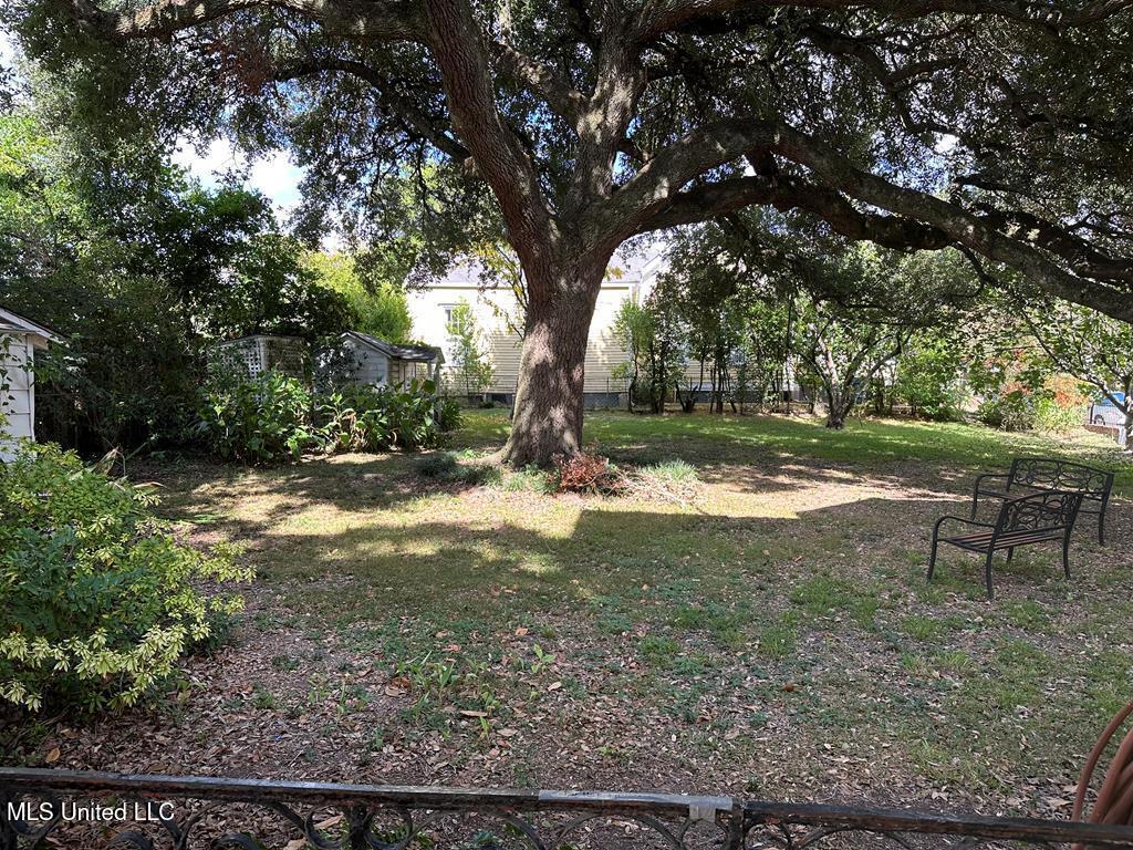 621 Washington Street Property Photo 28