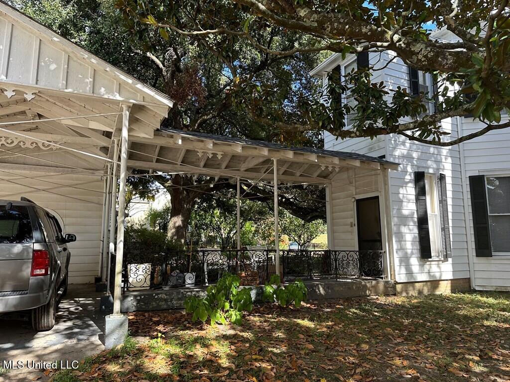 621 Washington Street Property Photo 31