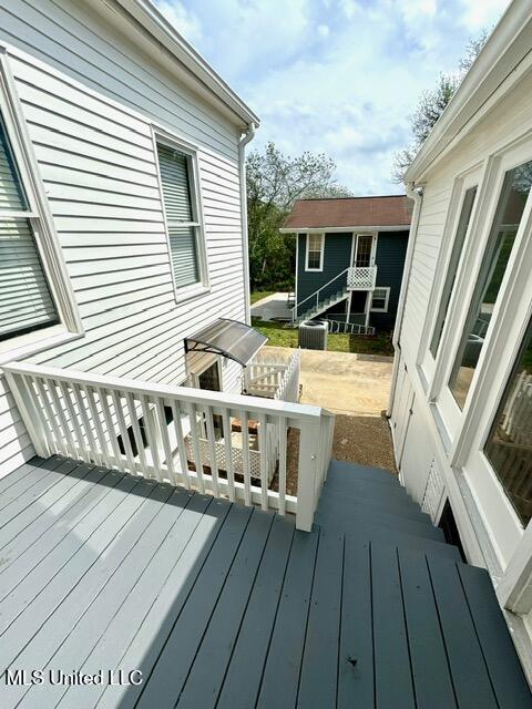821 Washington Street Property Photo 4
