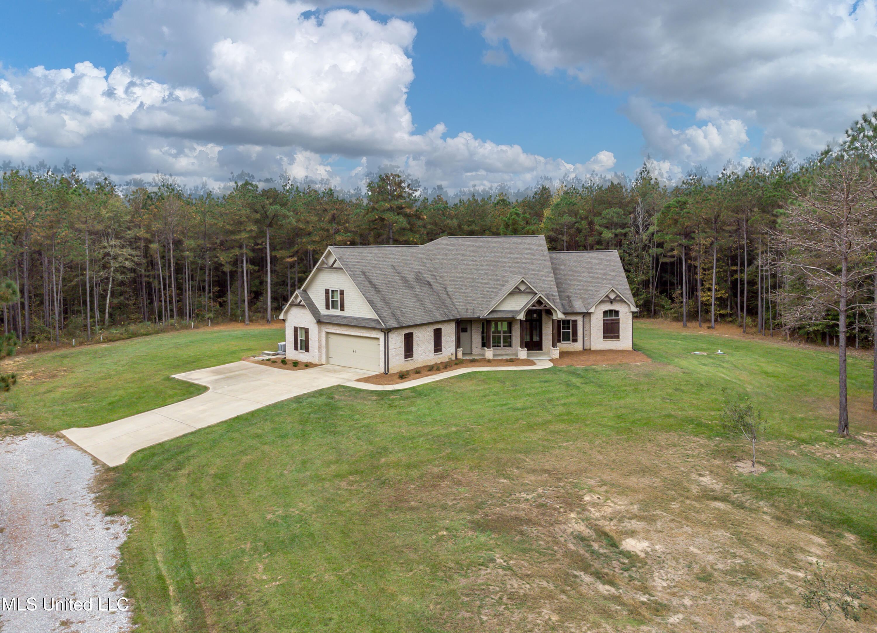 261 Millville Road Property Photo 1