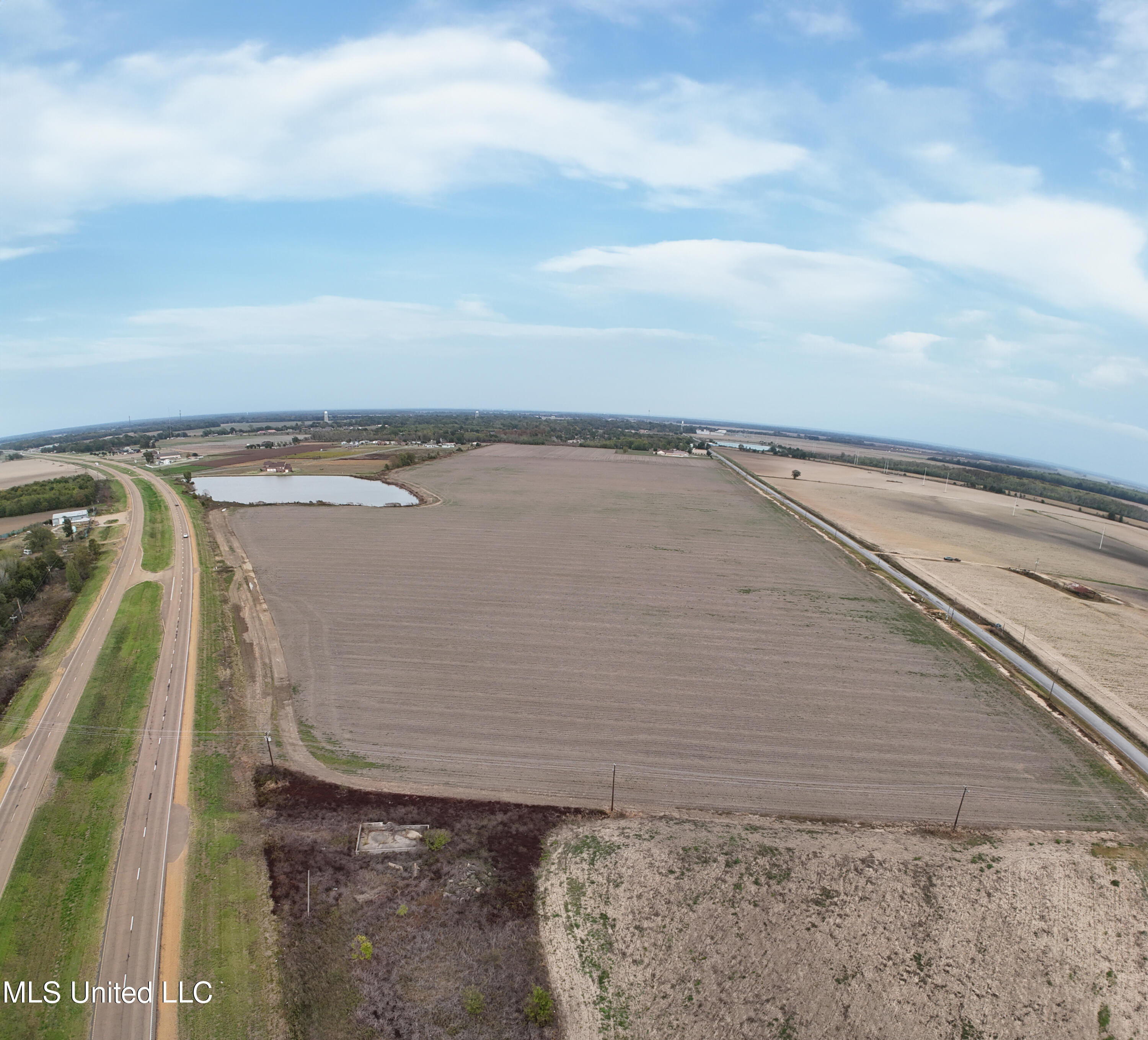 Highway 82 Property Photo 1