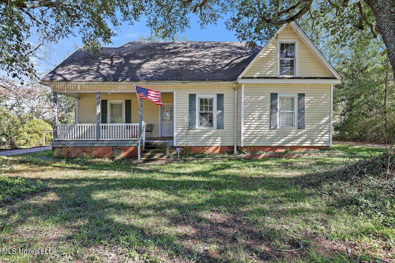 906 N Bennett Street Property Photo 1