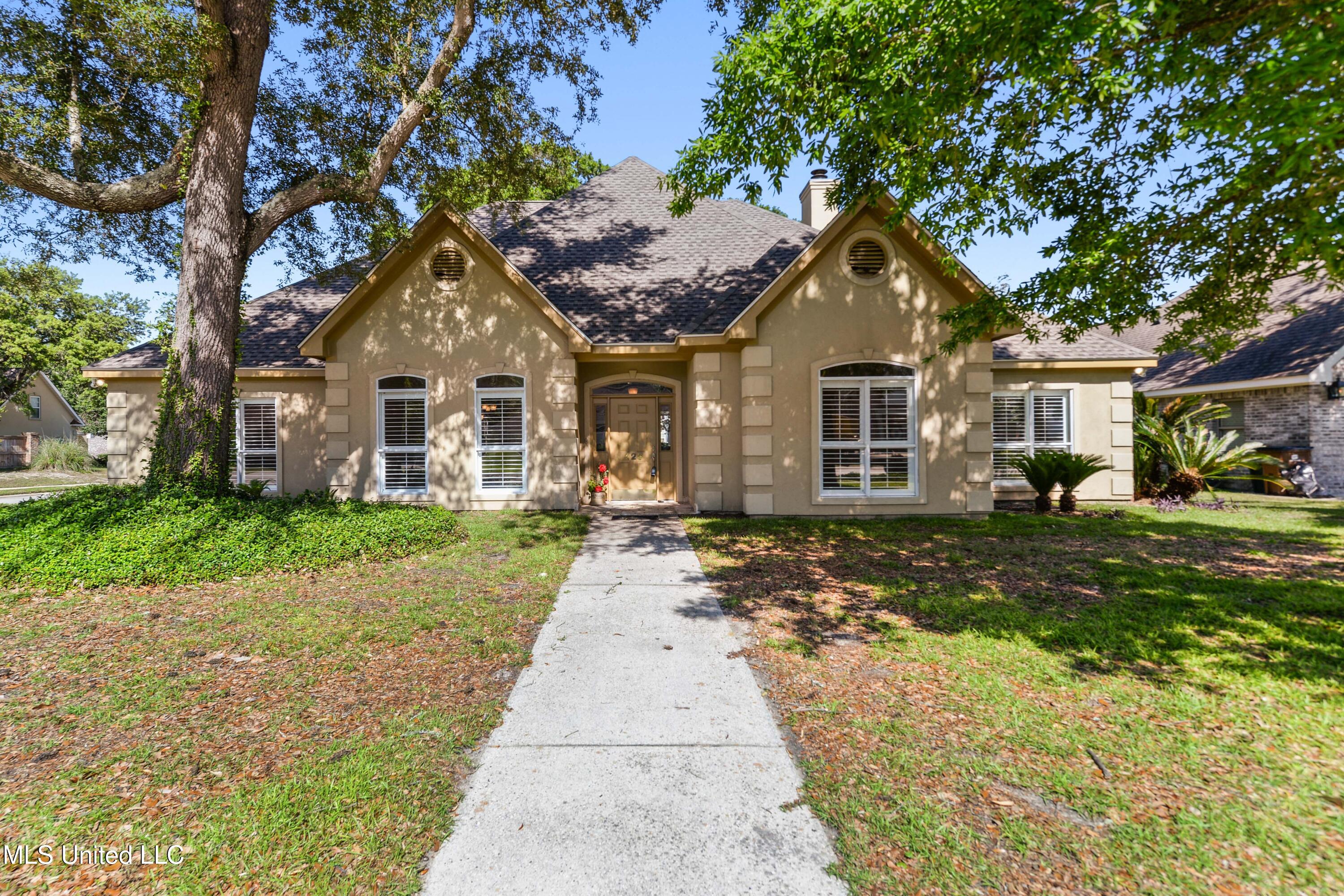 426 Carmargue Lane Property Photo
