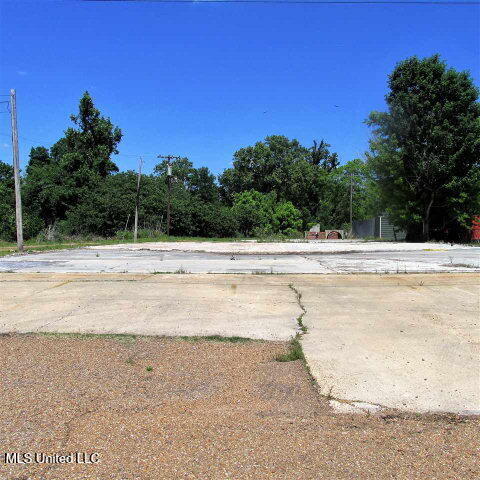 279 John R. Junkin Drive Property Photo 1