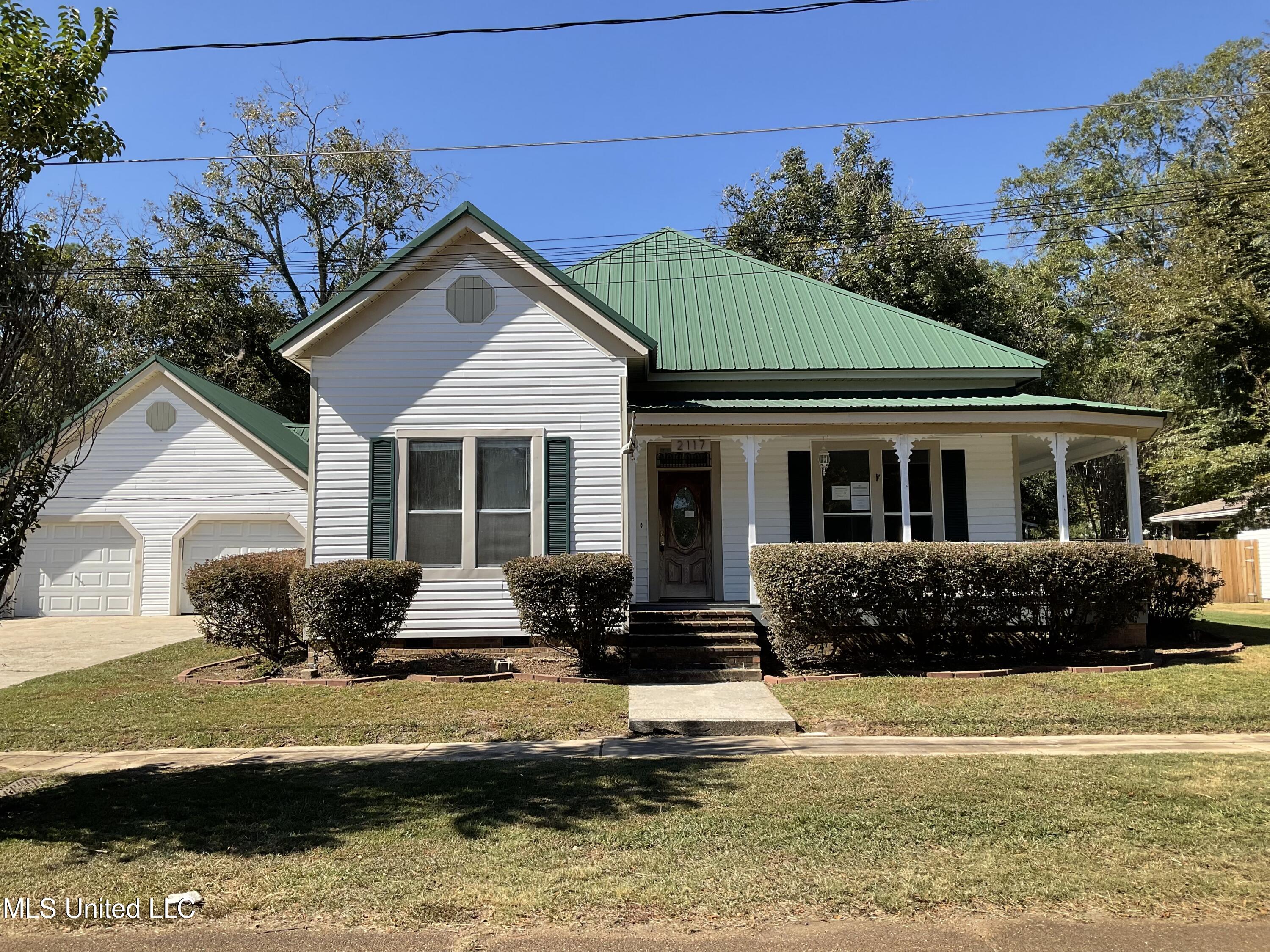 2117 Leaf Avenue Property Photo