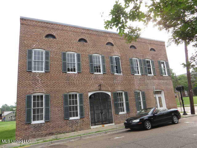 103 Jefferson Street Property Photo 2