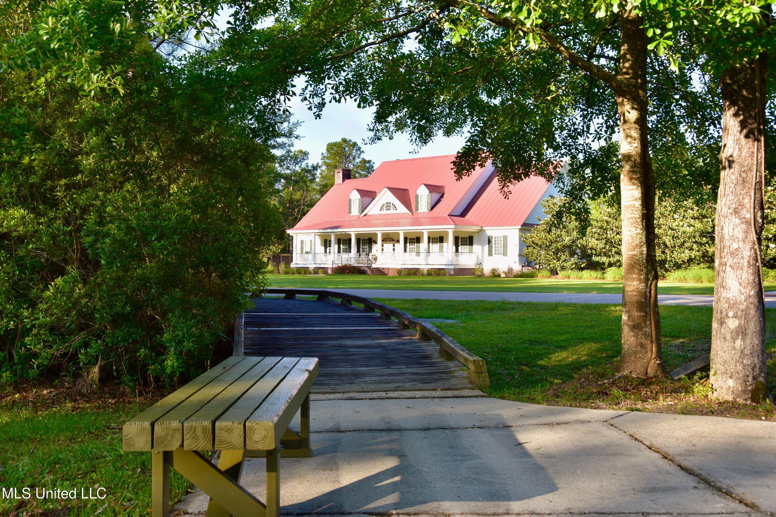 12180 Old Whisper Creek Drive Property Photo 6