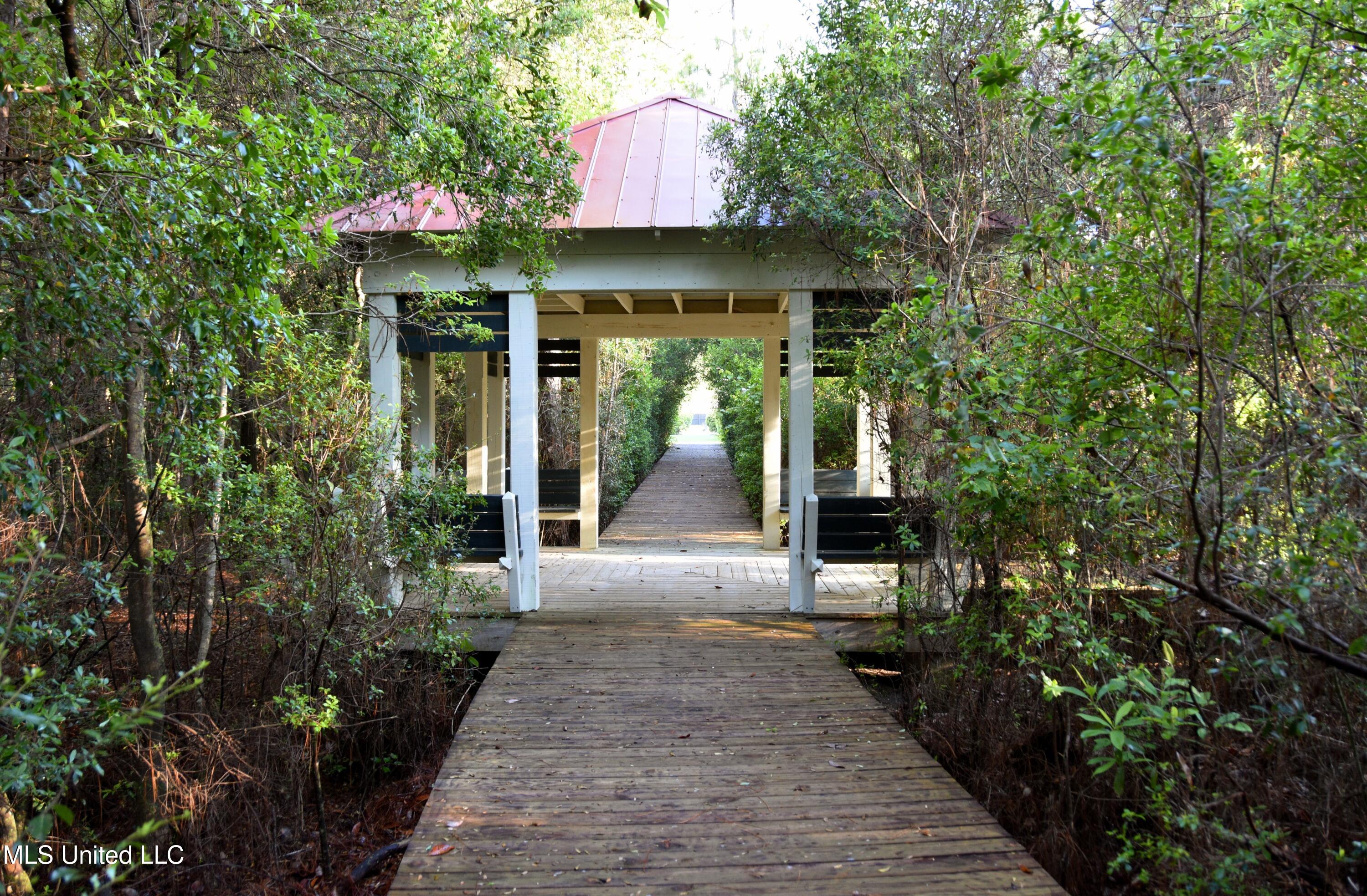 12180 Old Whisper Creek Drive Property Photo 7