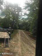 Menge Avenue Property Photo 3