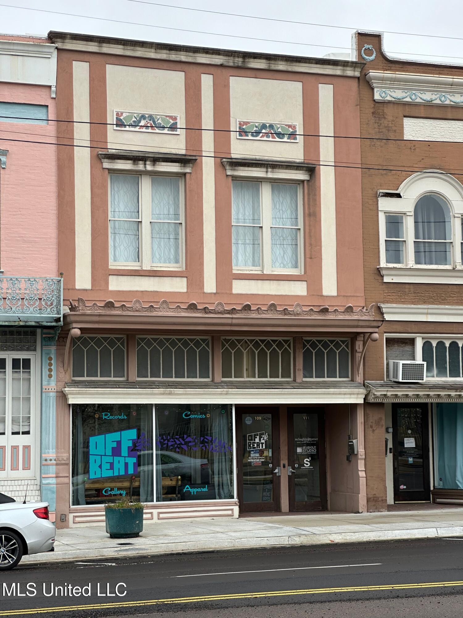 109 N State Street Property Photo 4