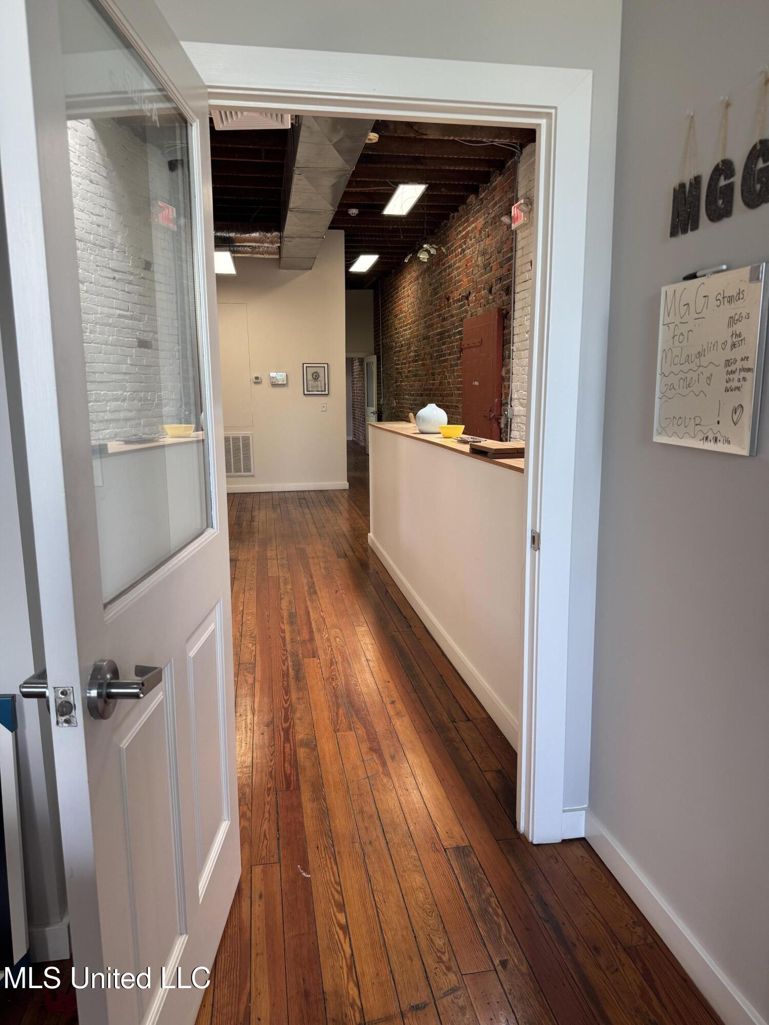 109 N State Street Property Photo 19