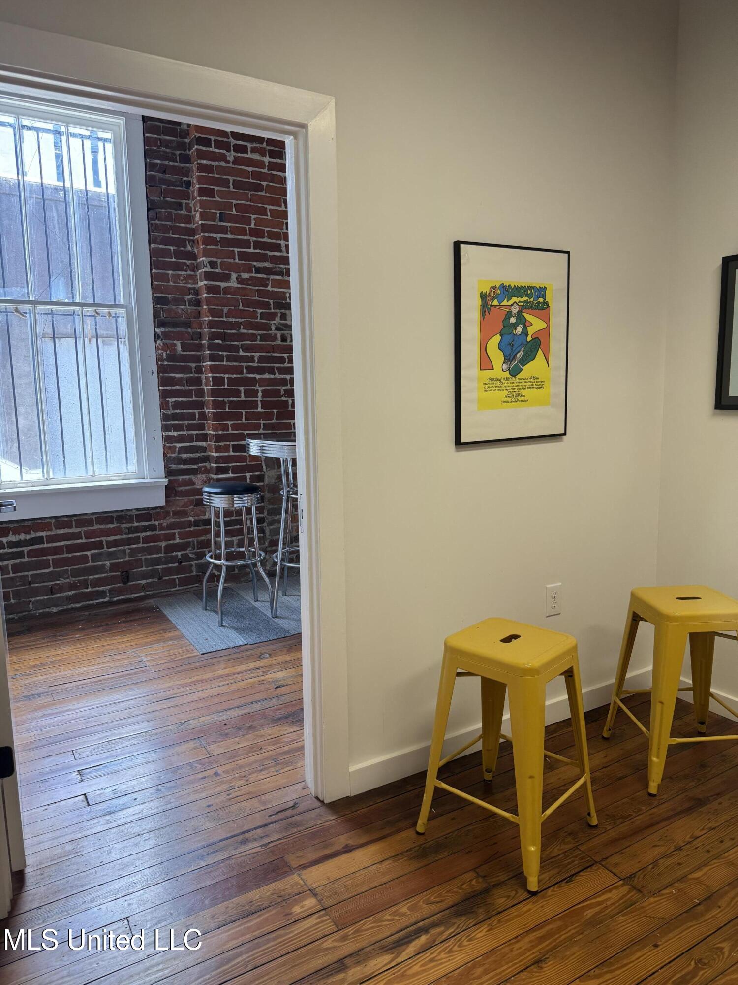 109 N State Street Property Photo 26