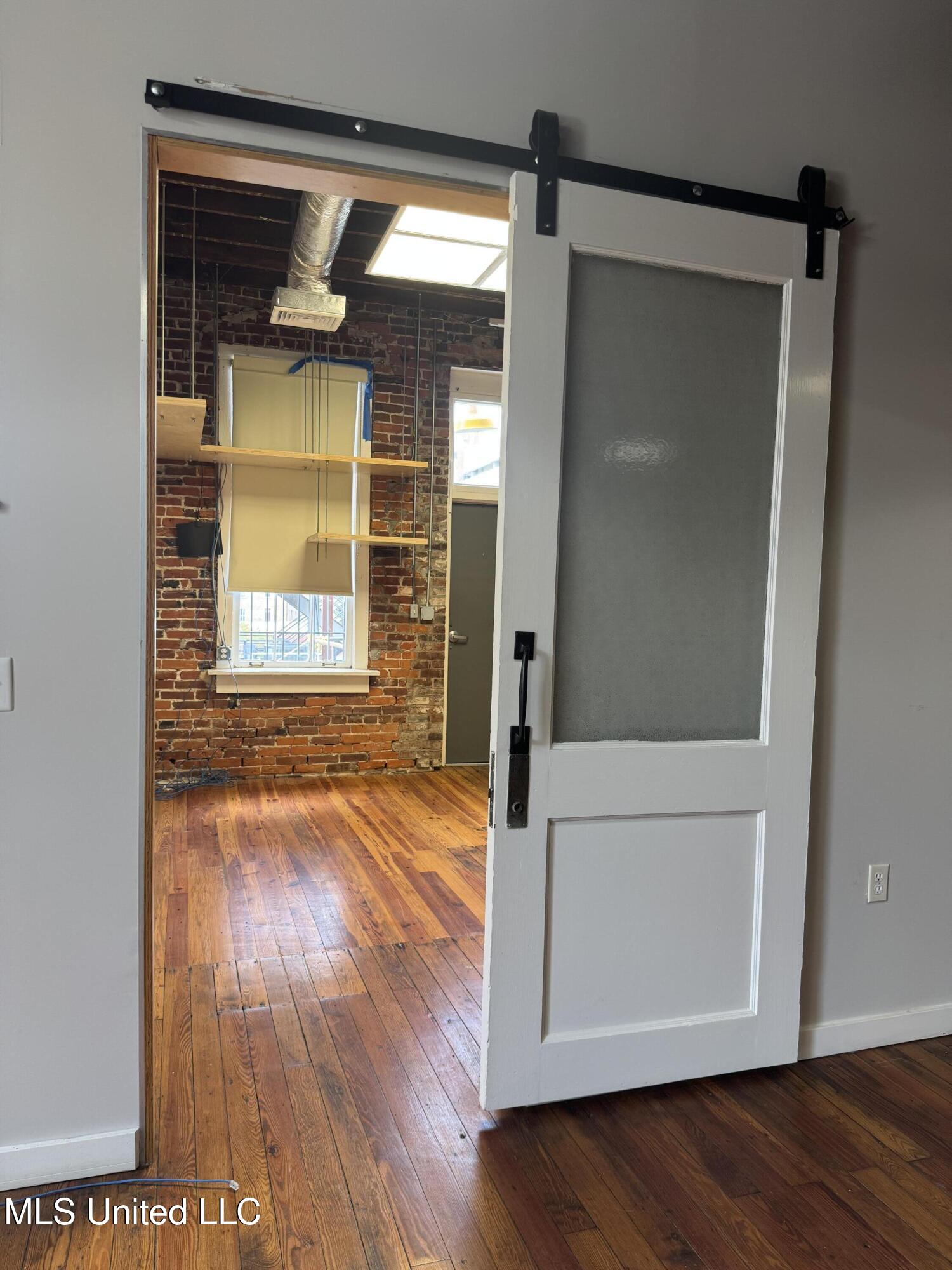 109 N State Street Property Photo 40