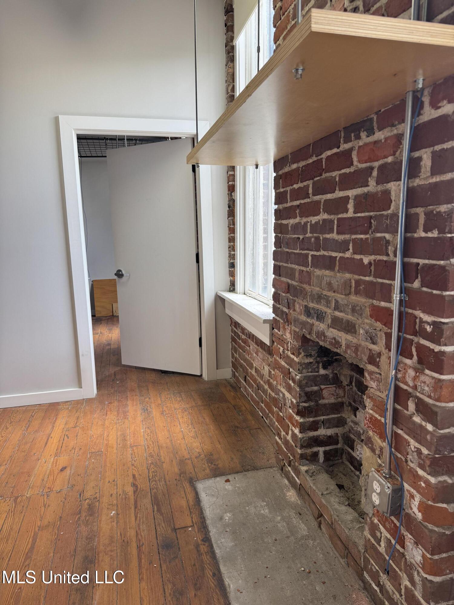 109 N State Street Property Photo 47