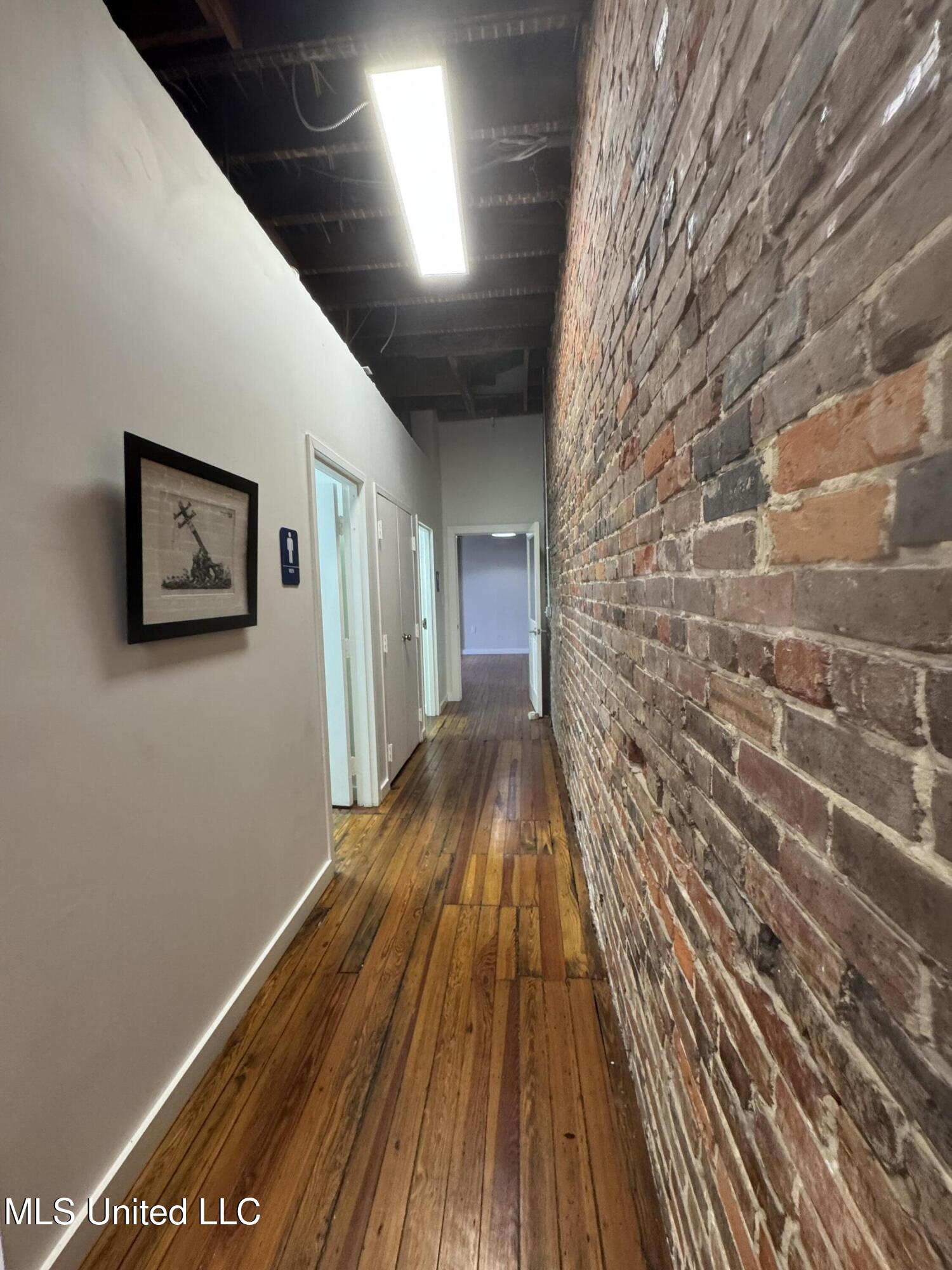 109 N State Street Property Photo 49