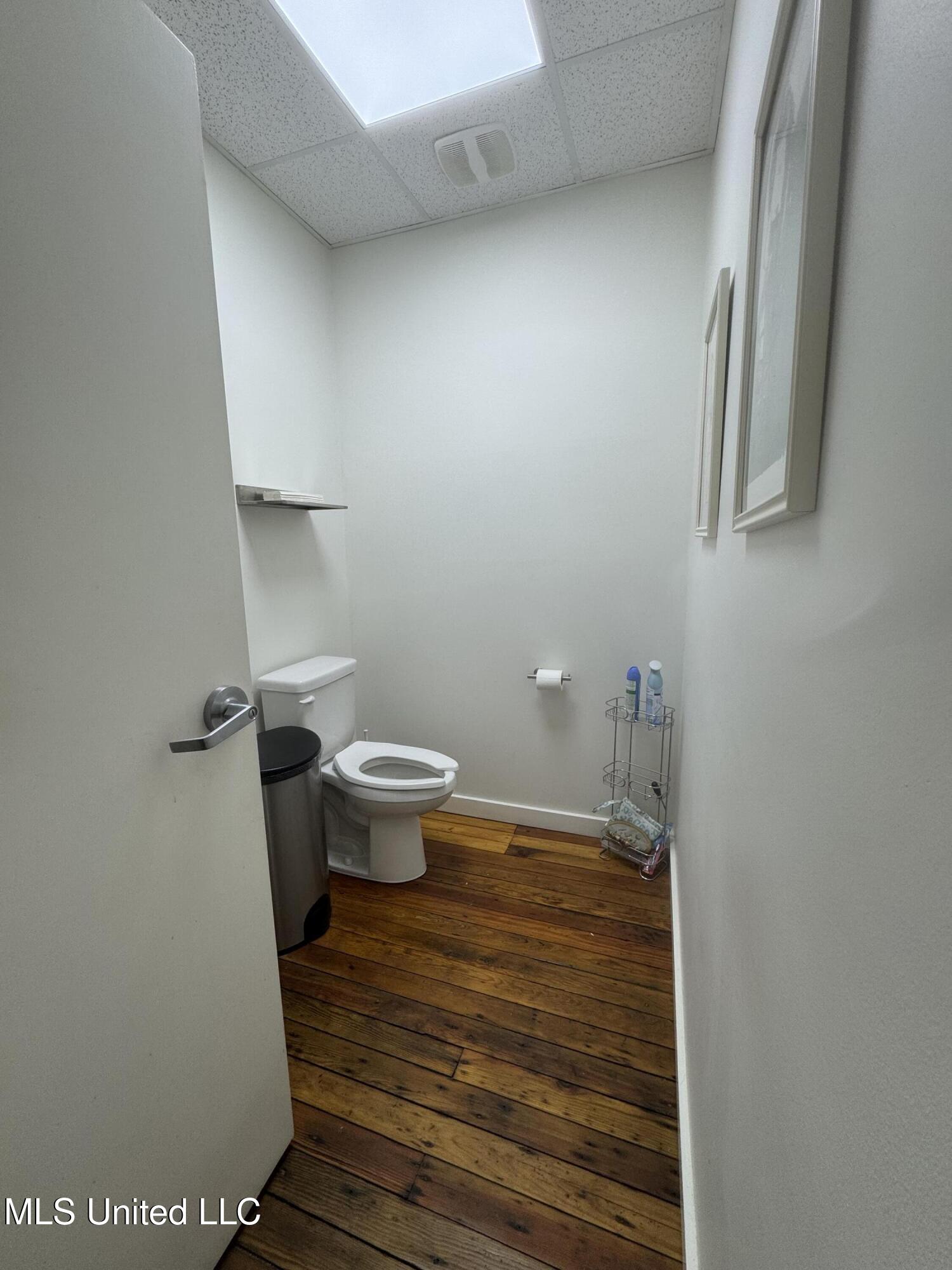 109 N State Street Property Photo 58