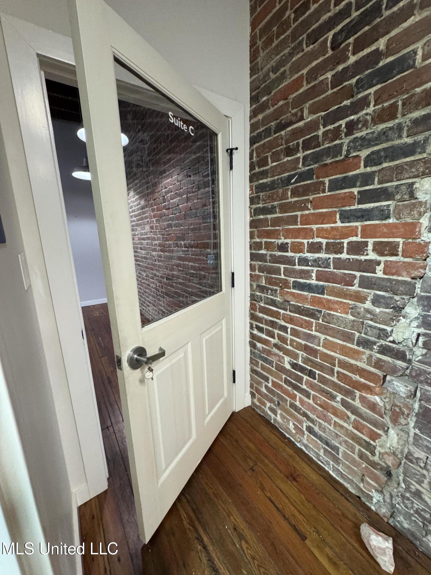 109 N State Street Property Photo 27