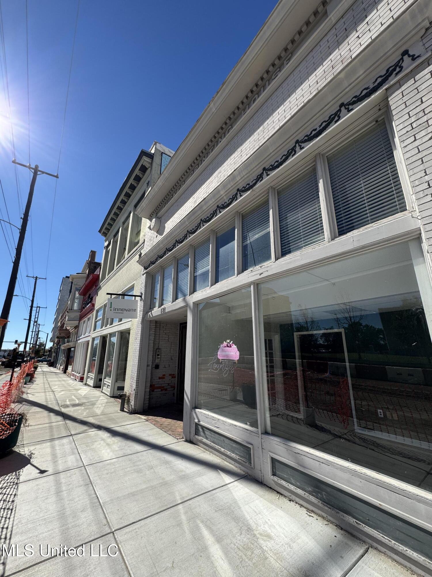 117 N State Street Property Photo 2