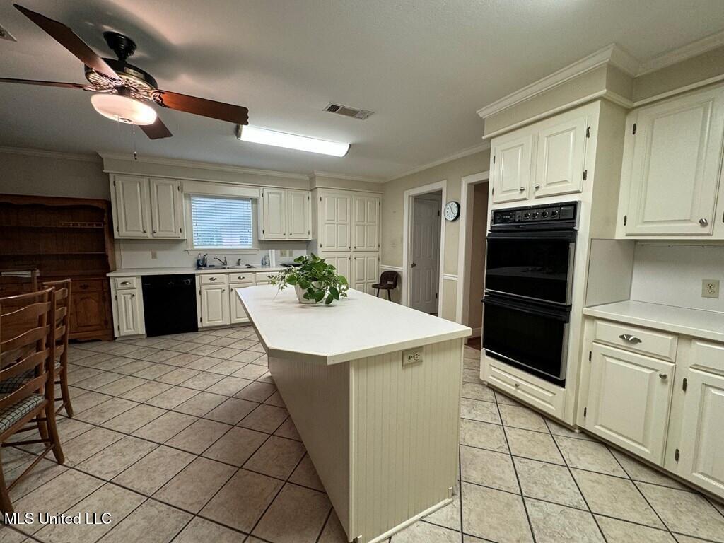 1035 Highway 568 Property Photo 14