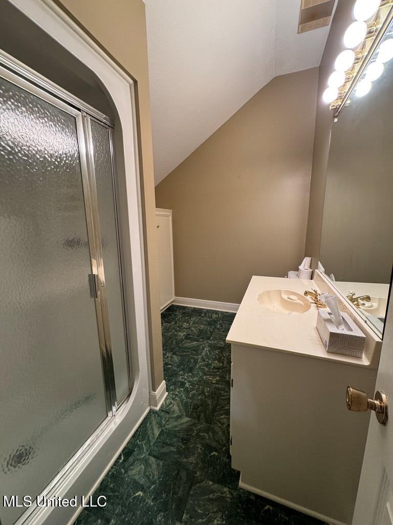 1035 Highway 568 Property Photo 30