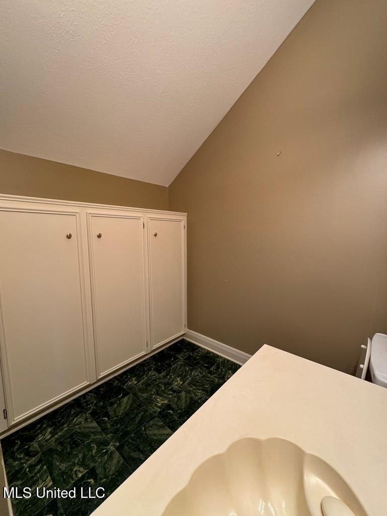 1035 Highway 568 Property Photo 31