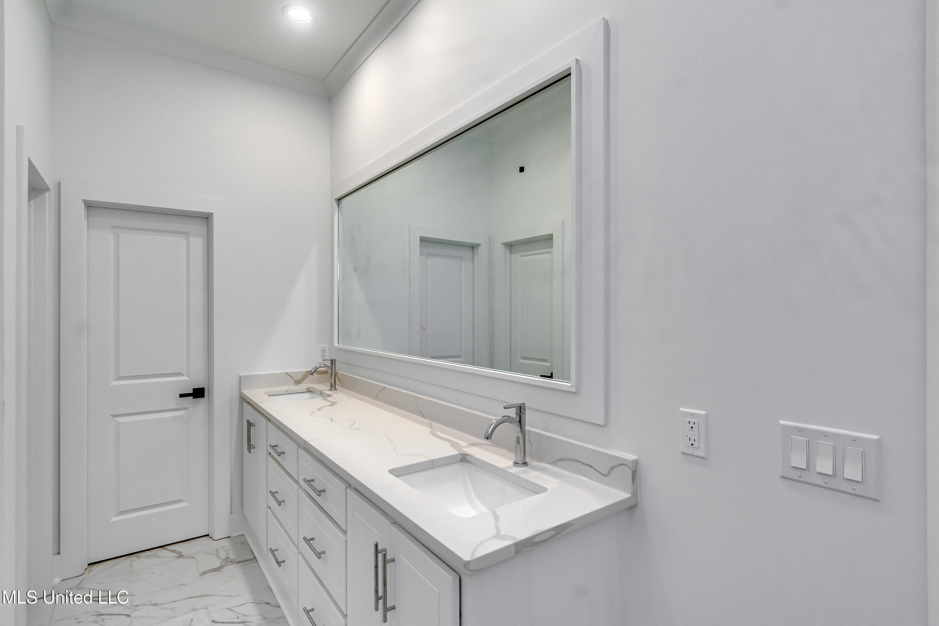 123 Camden Ridge Property Photo 45