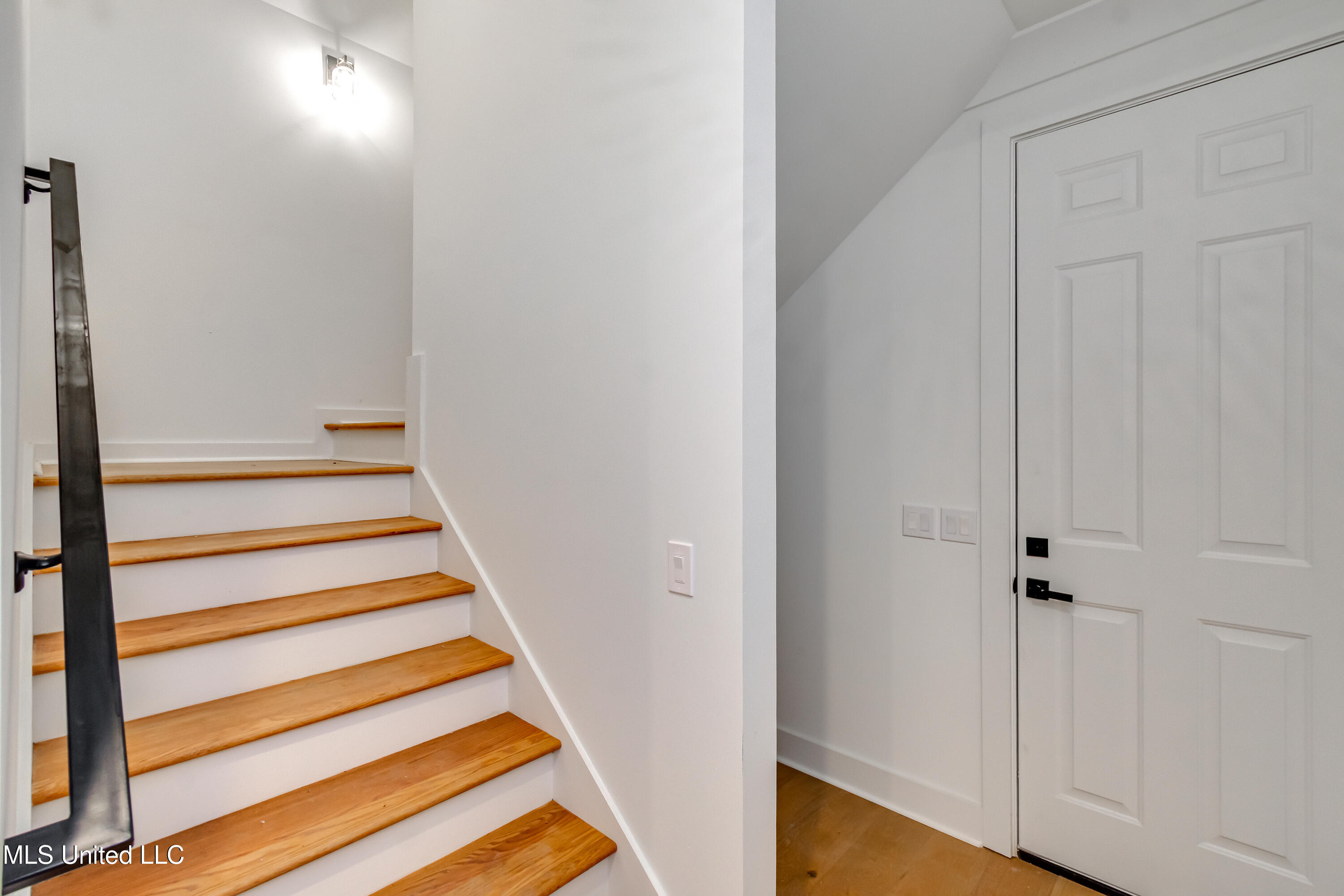 123 Camden Ridge Property Photo 46