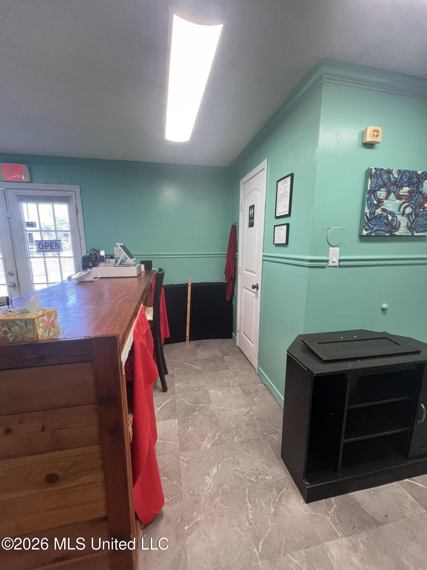 623 Highway 90 Property Photo 14