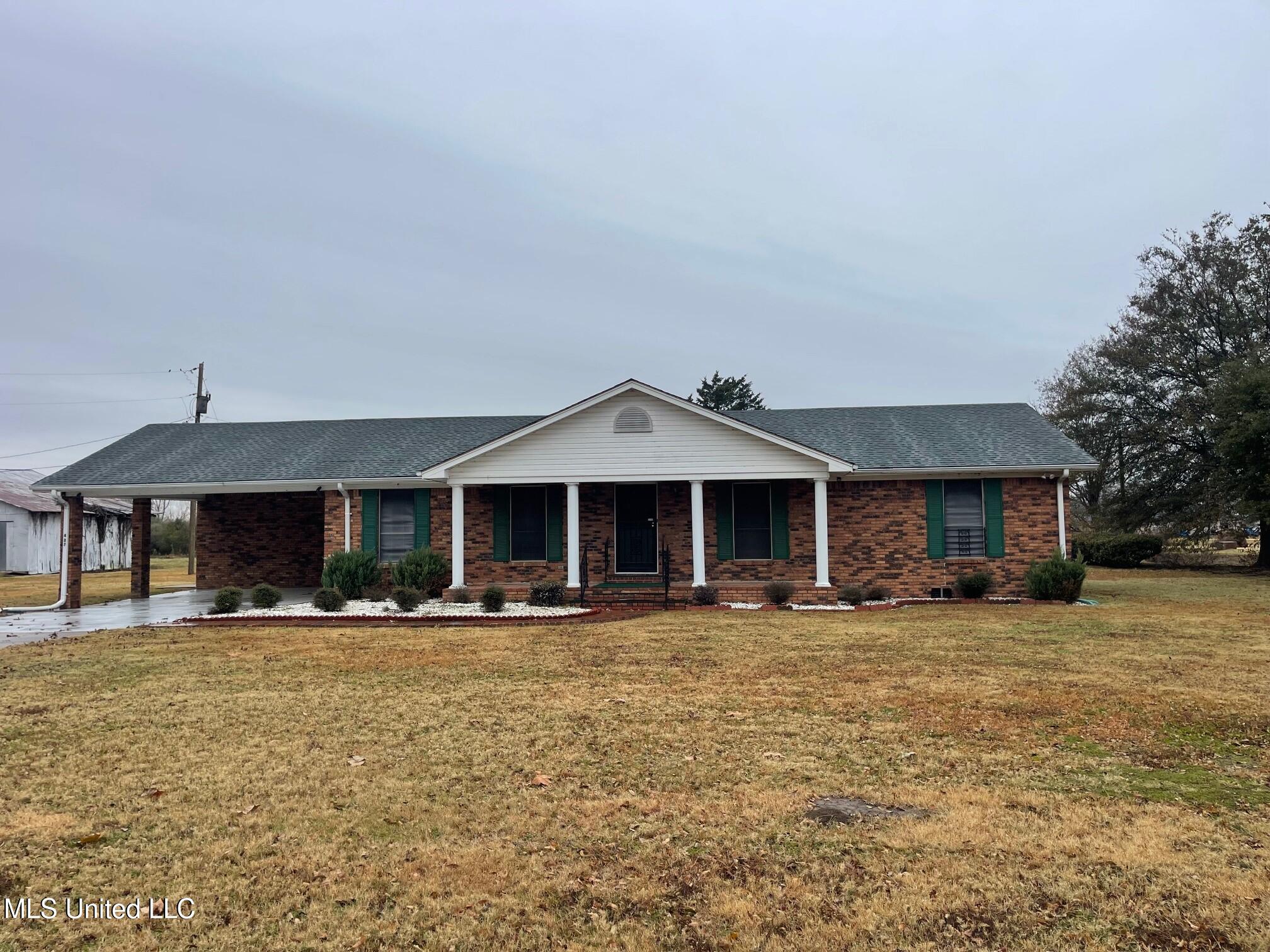 437 Sunrise Drive Property Photo 1