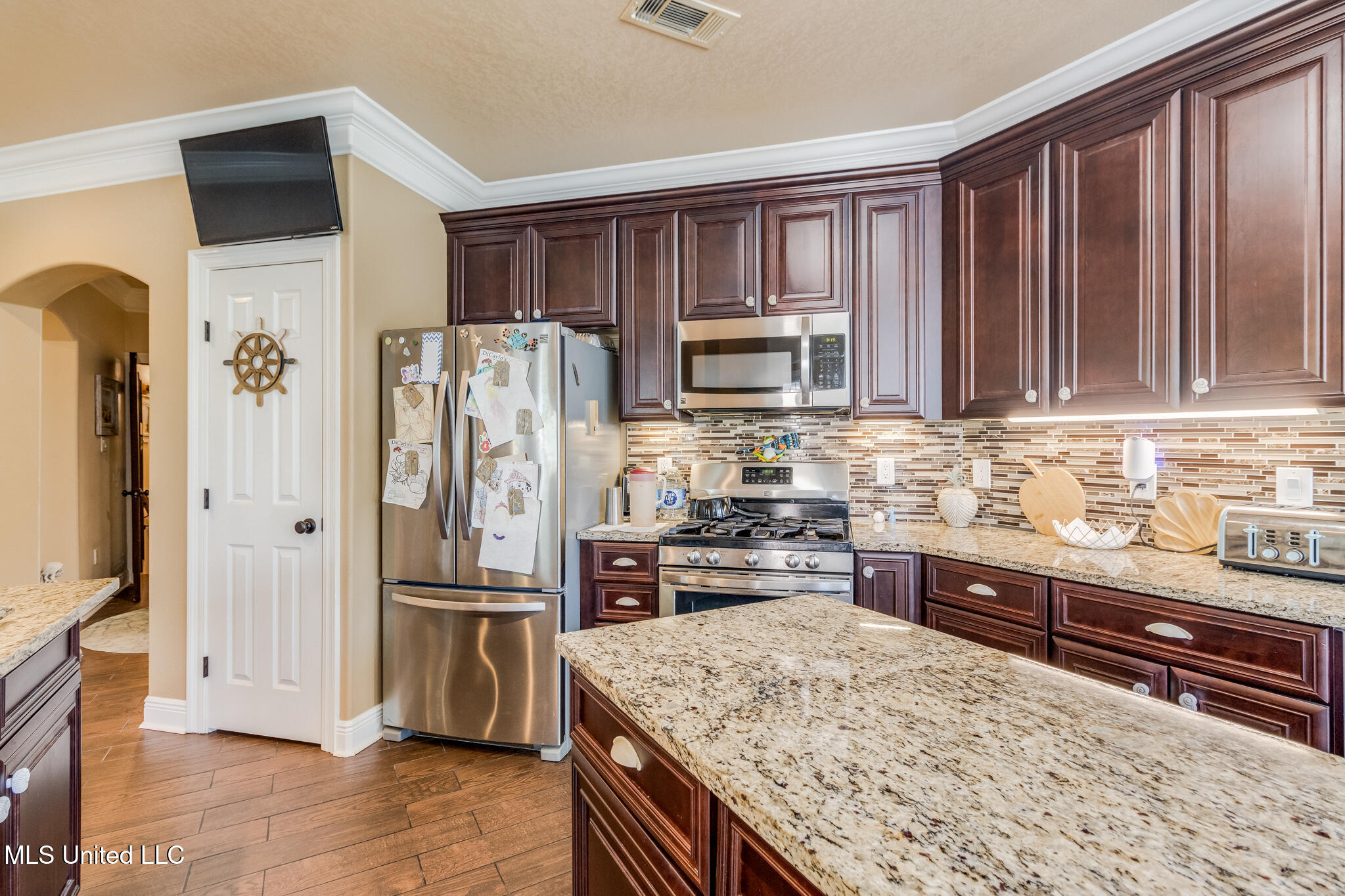 2252 Beach Drive Property Photo