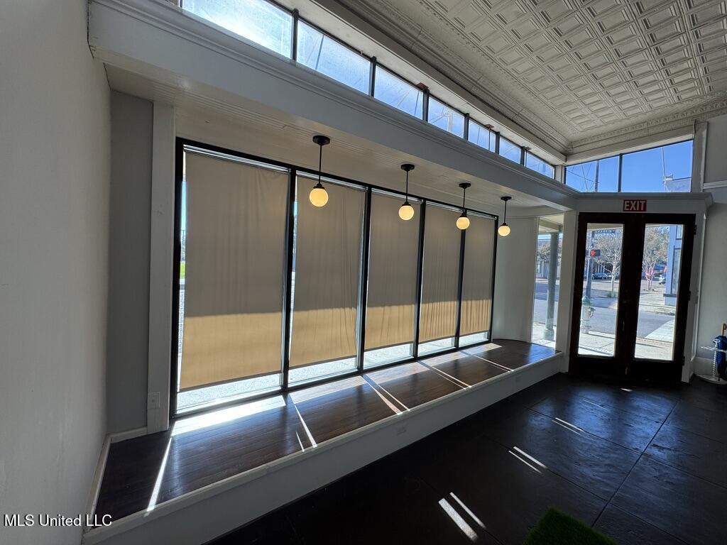 701 Franklin Street Property Photo 3