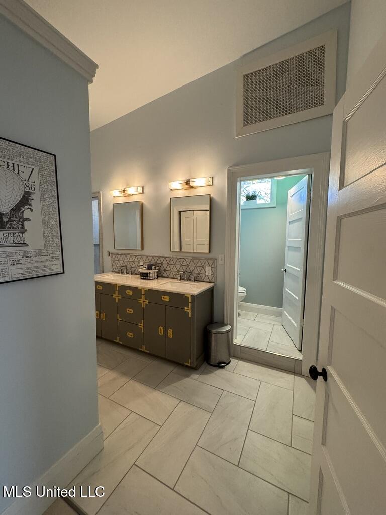 701 Franklin Street Property Photo 21