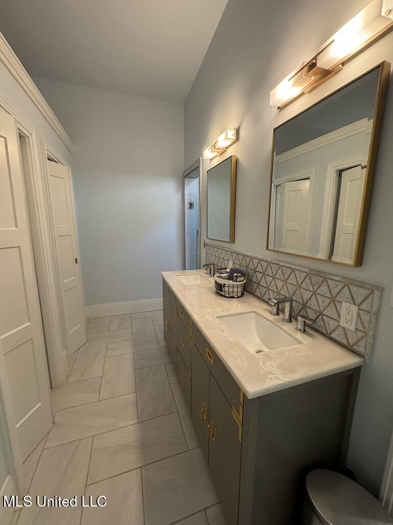 701 Franklin Street Property Photo 24