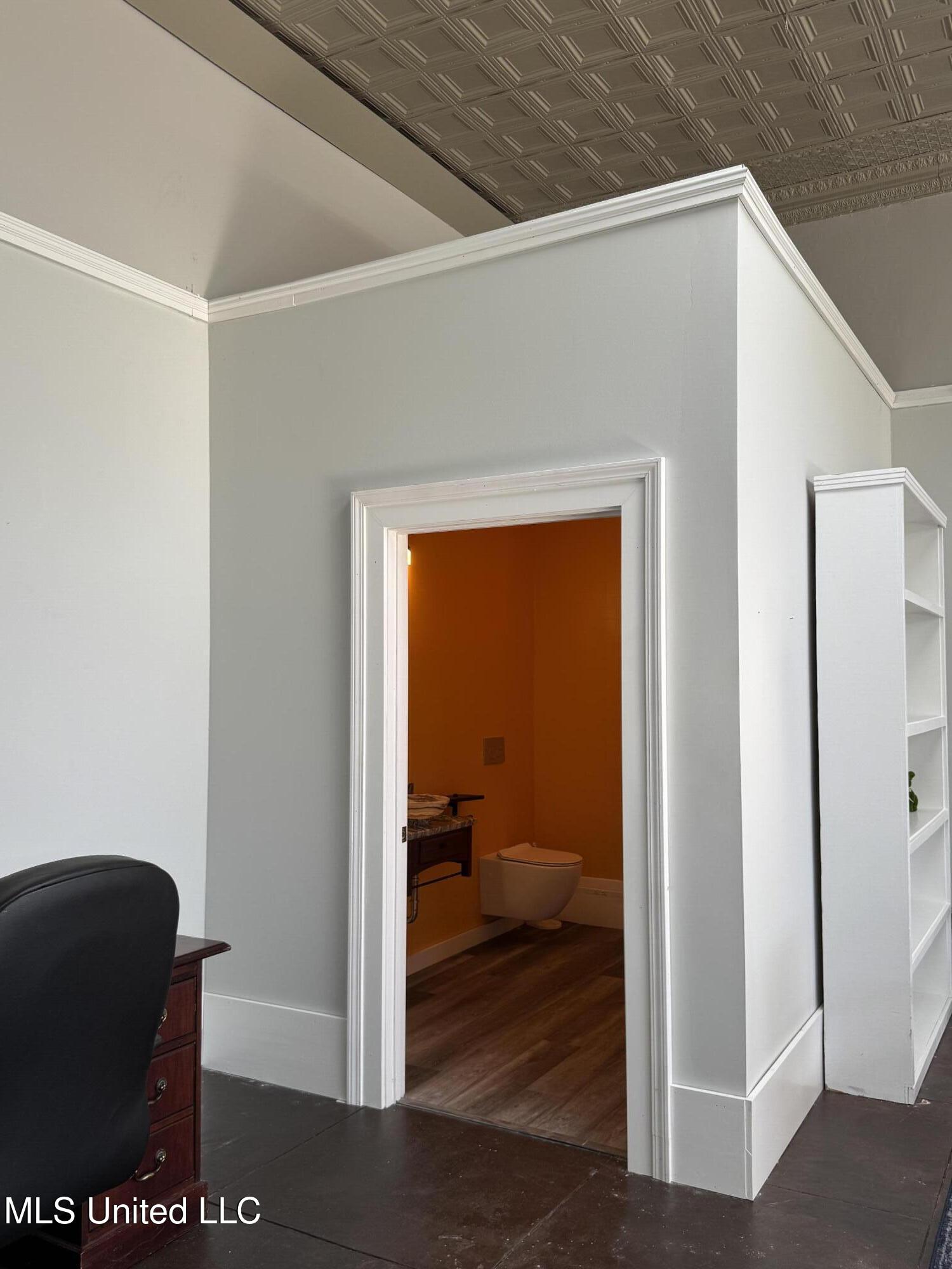 701 Franklin Street Property Photo 6