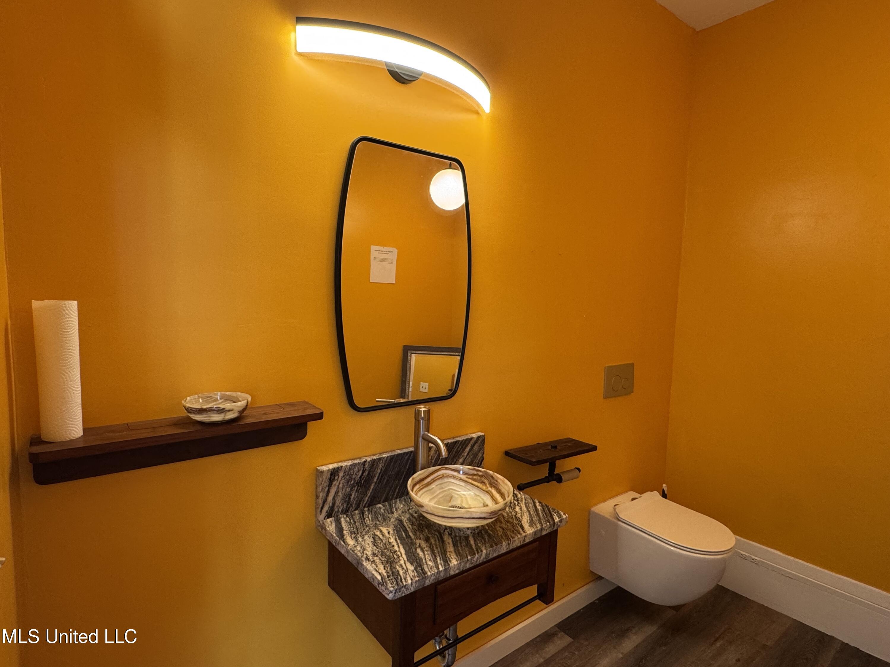701 Franklin Street Property Photo 7