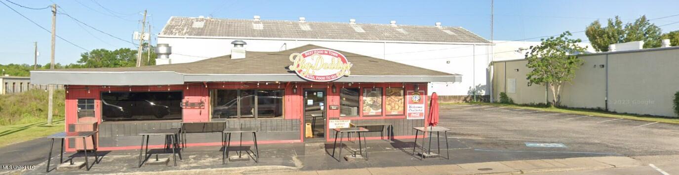 2605 25th Avenue Property Photo 1