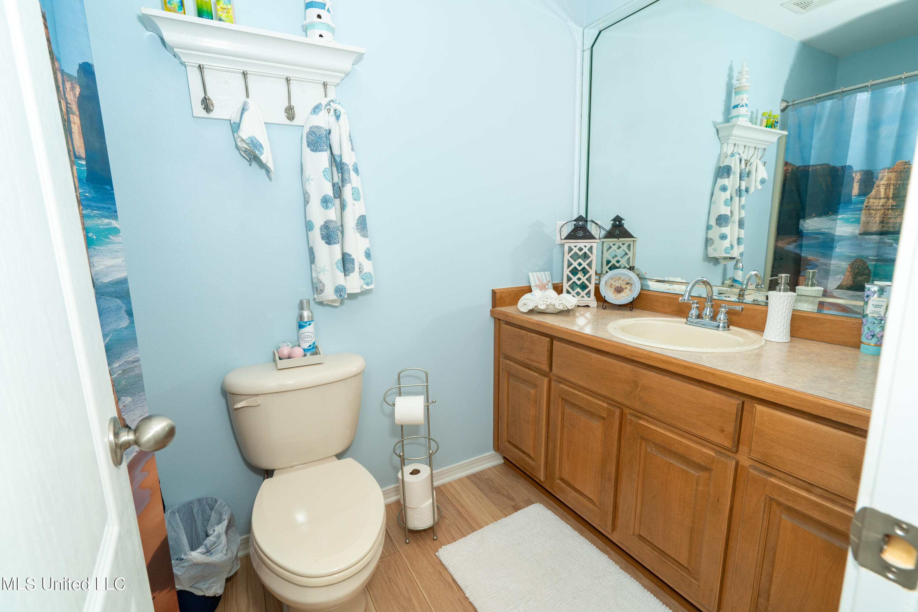 25401 Notre Dame Avenue Property Photo 20