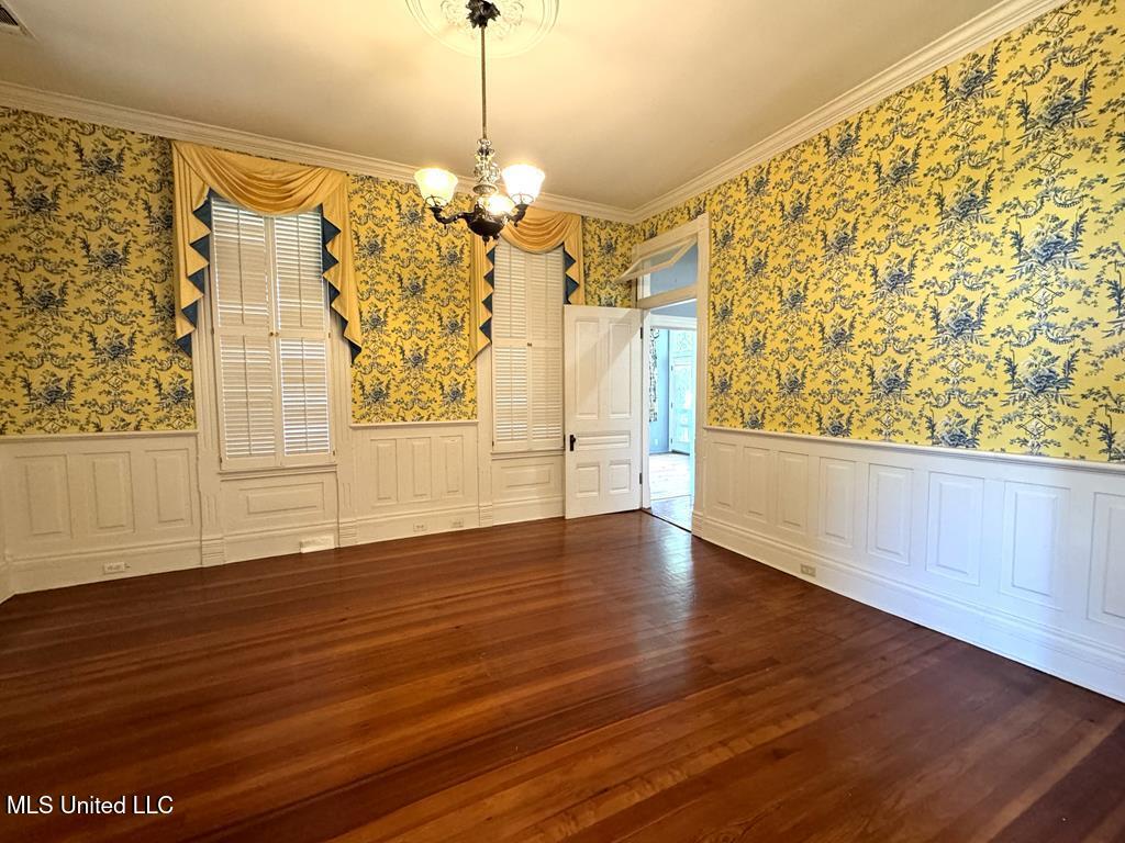 207 S Rankin Street Property Photo 11