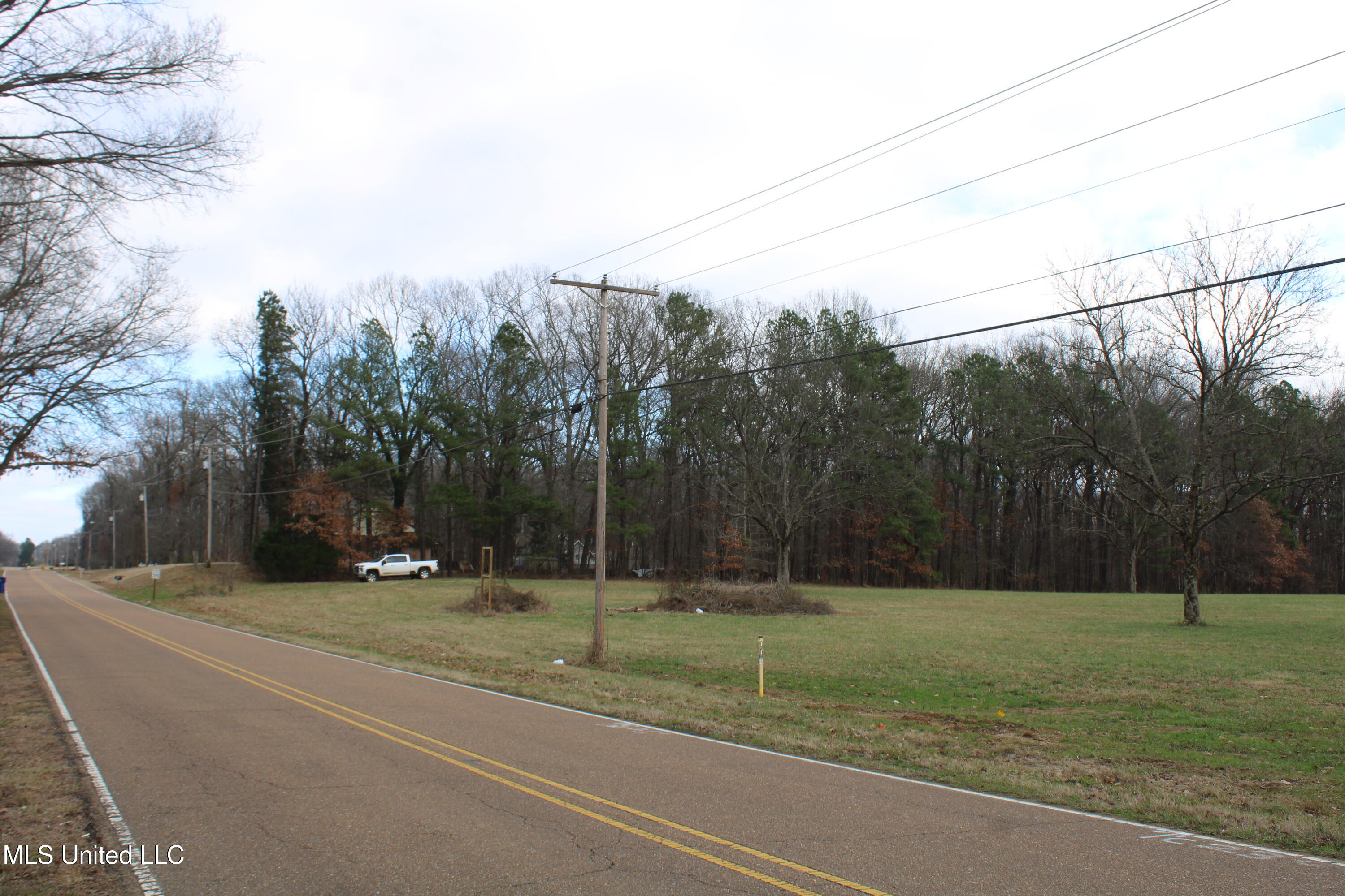 2001 W Oak Grove Road Property Photo 7