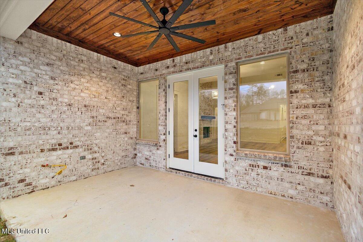 218 Bronson Bend Property Photo 32