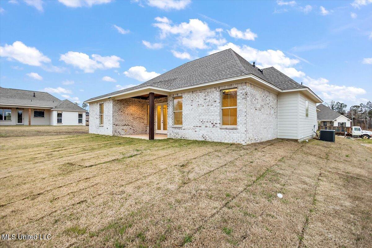 218 Bronson Bend Property Photo 33