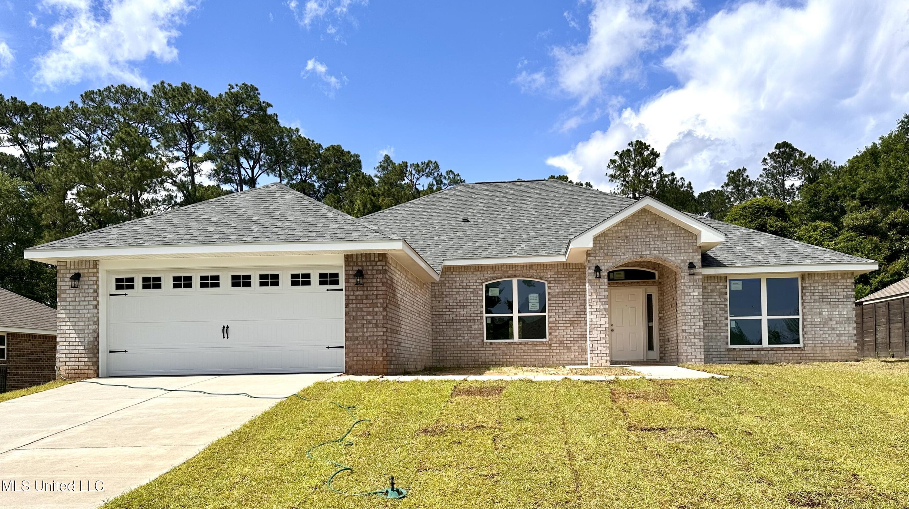 6256 Emerald Lake Drive Property Photo 1