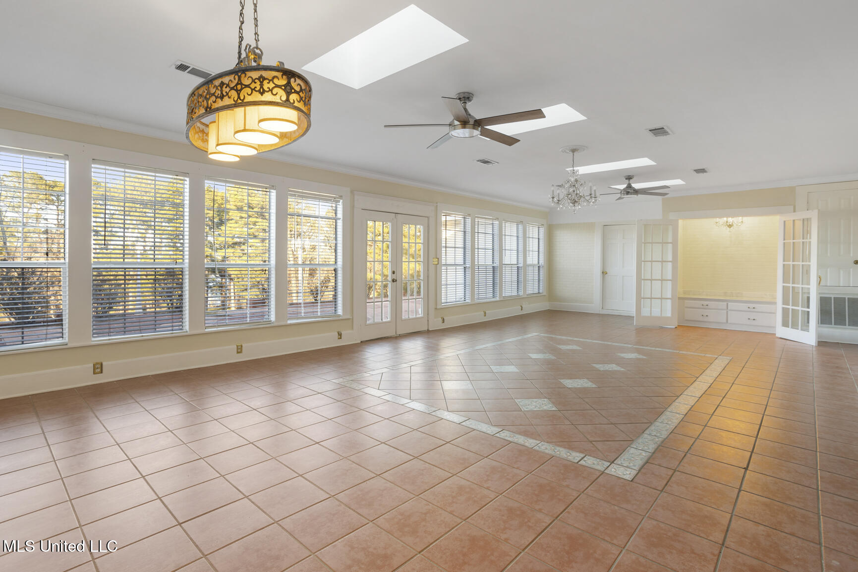 8 Twelve Oaks Place Property Photo 10